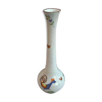Former moustiers style vase