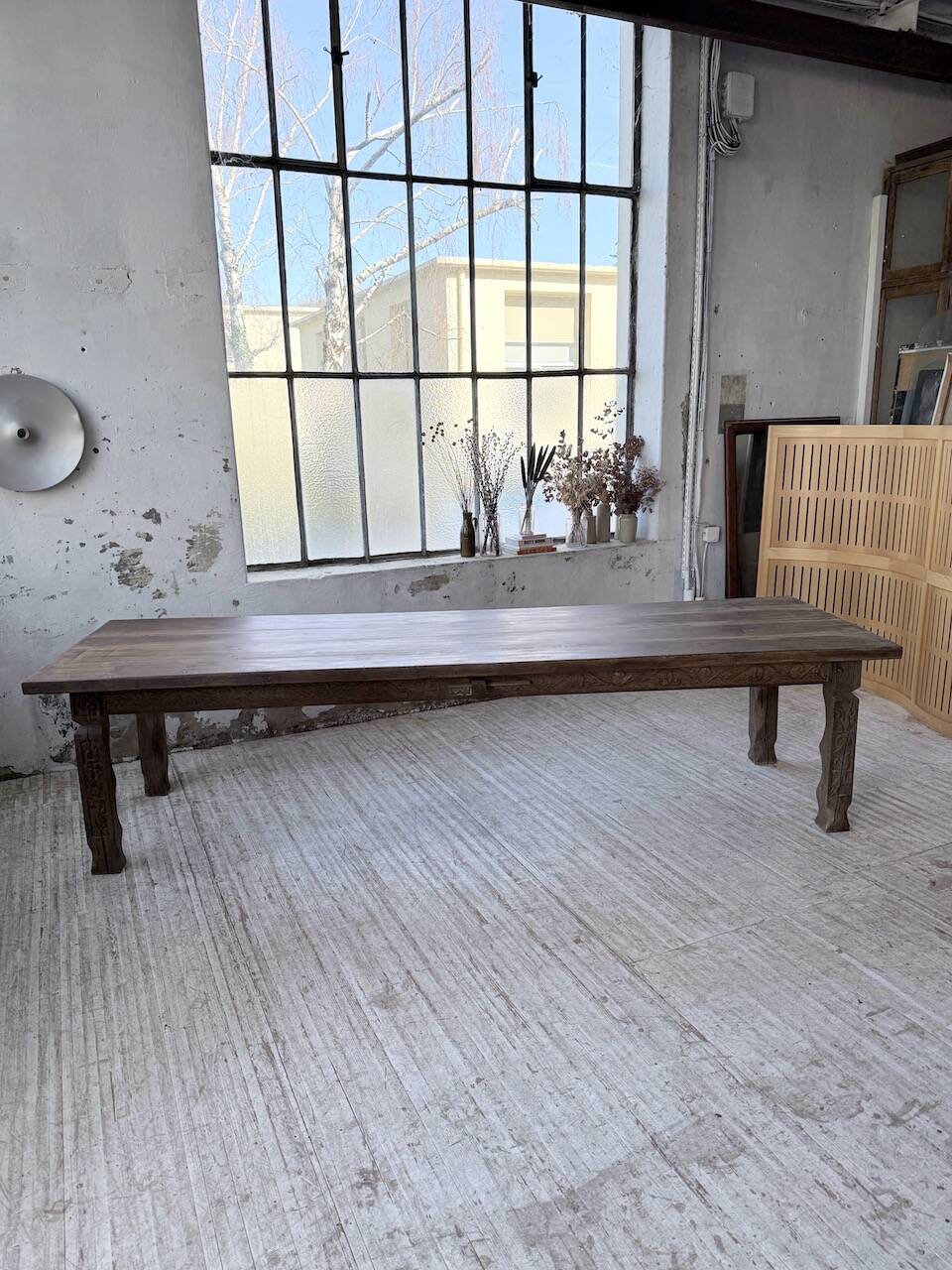 XL farmhouse table in solid oak, brutalist style, 20th century.