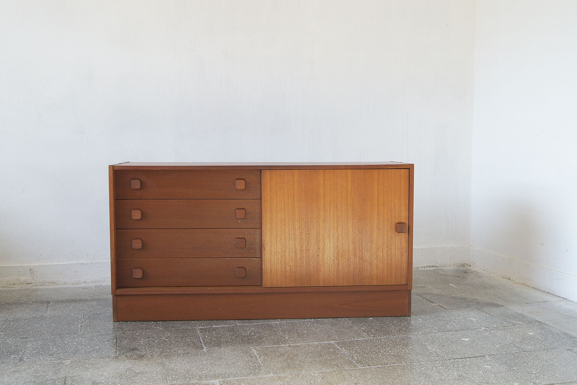 Danish teak chest of drawers from Domino Møbler, 1960s