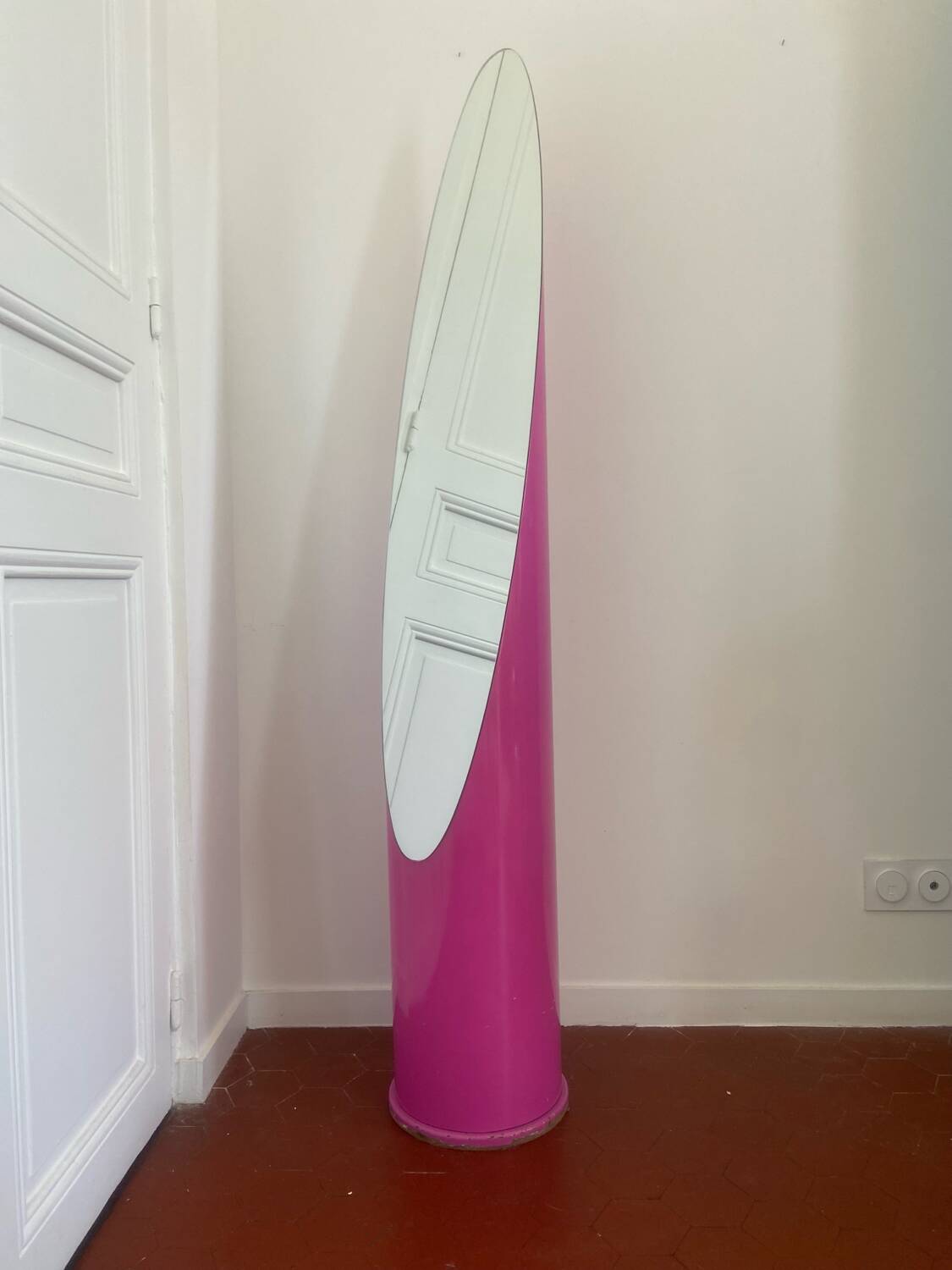 Space age lipstick mirror