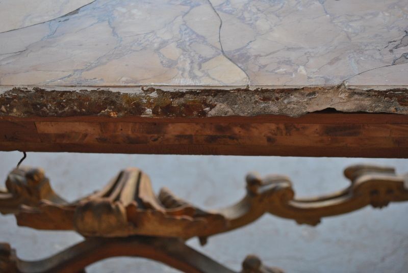 Console rocaille bois doré marbre romain XVIIème