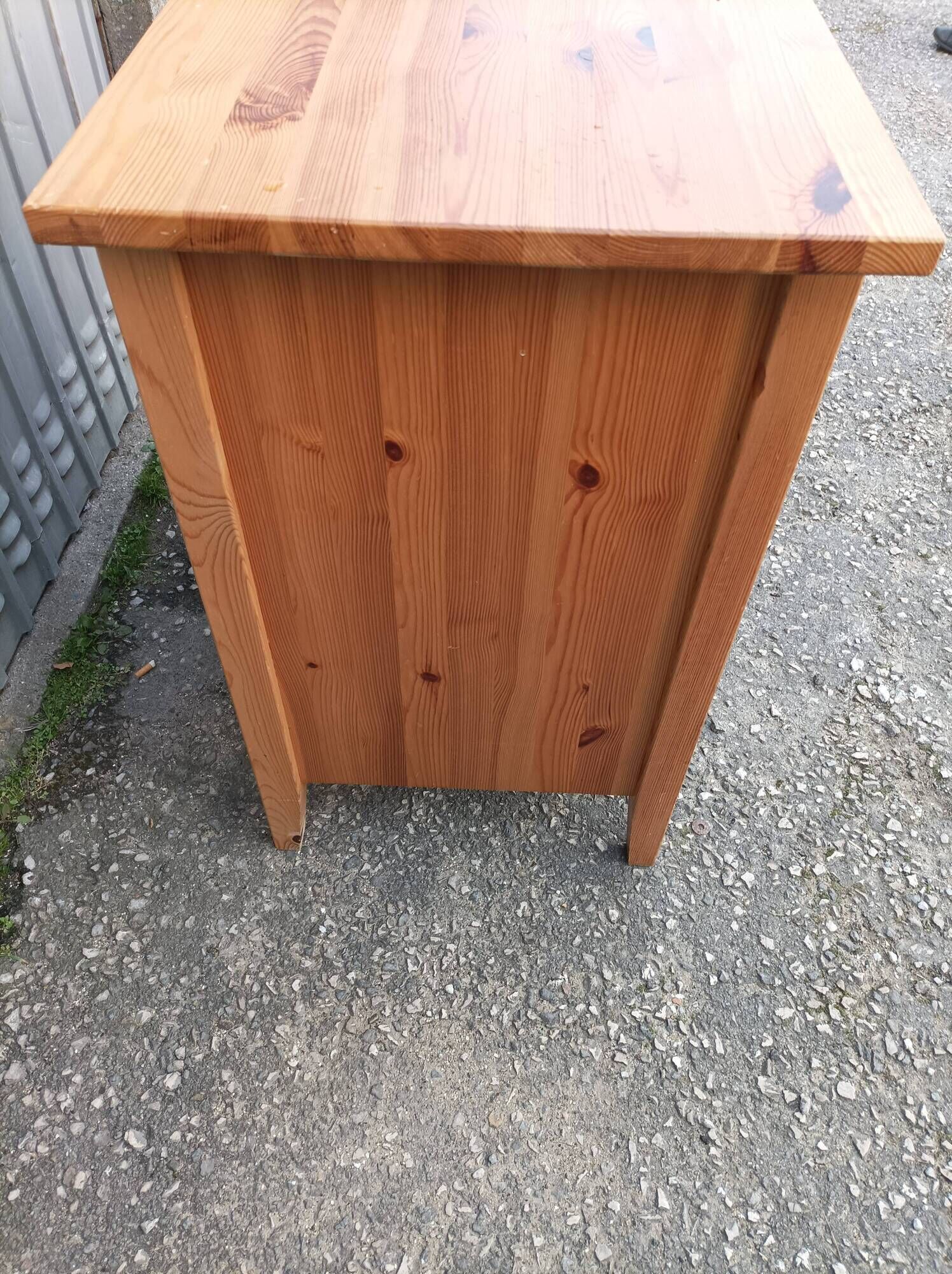 Old chest of drawers 3 drawers in vintage pine wood