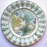 Old Art Nouveau plate, Acanthus and ivy leaves