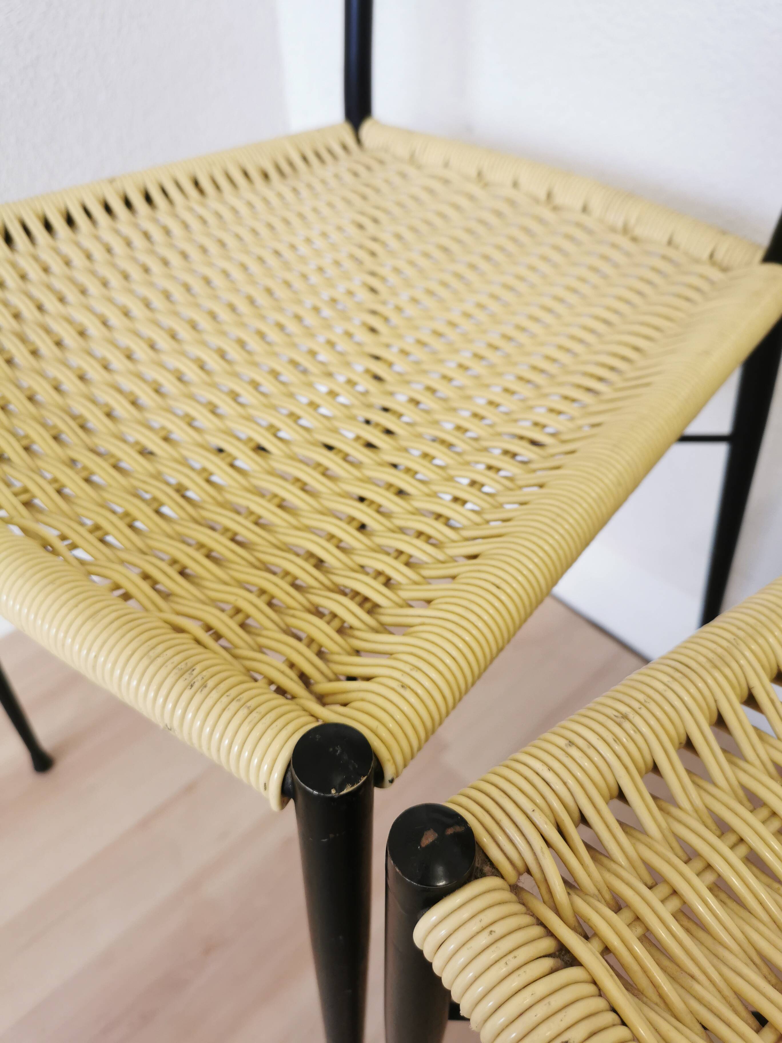 Set of 4 vintage dine chairs made in italy in the 1970s / mid century outdo