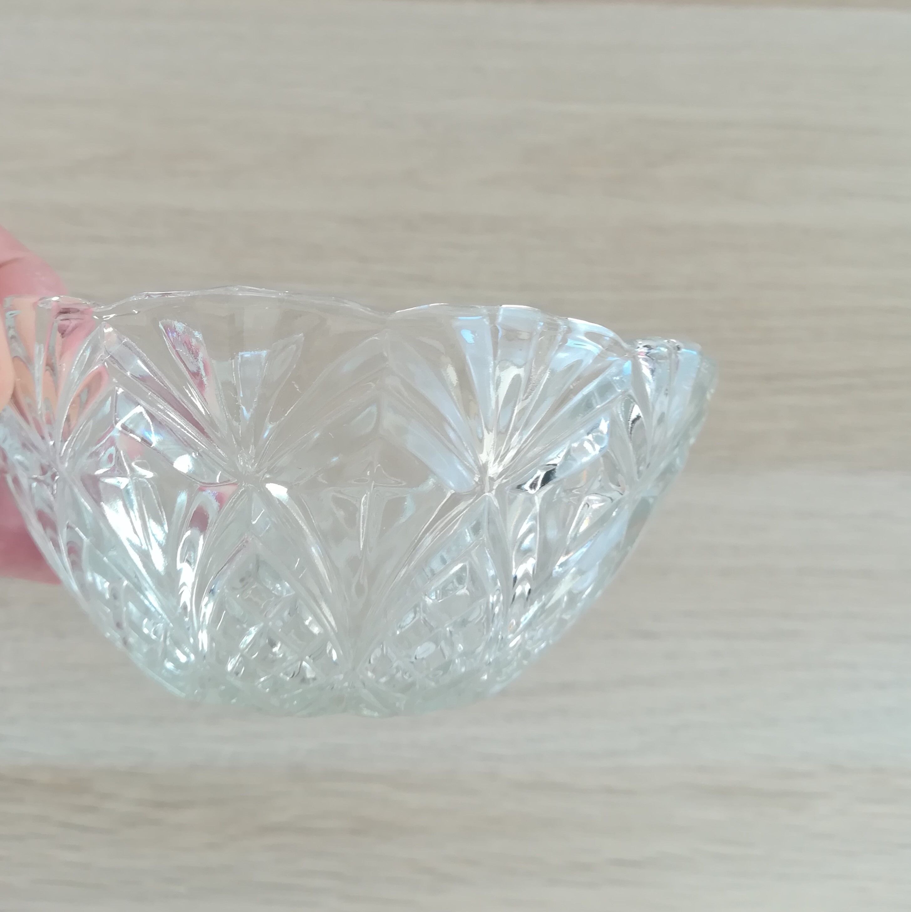 3 ramekins in chiseled glass