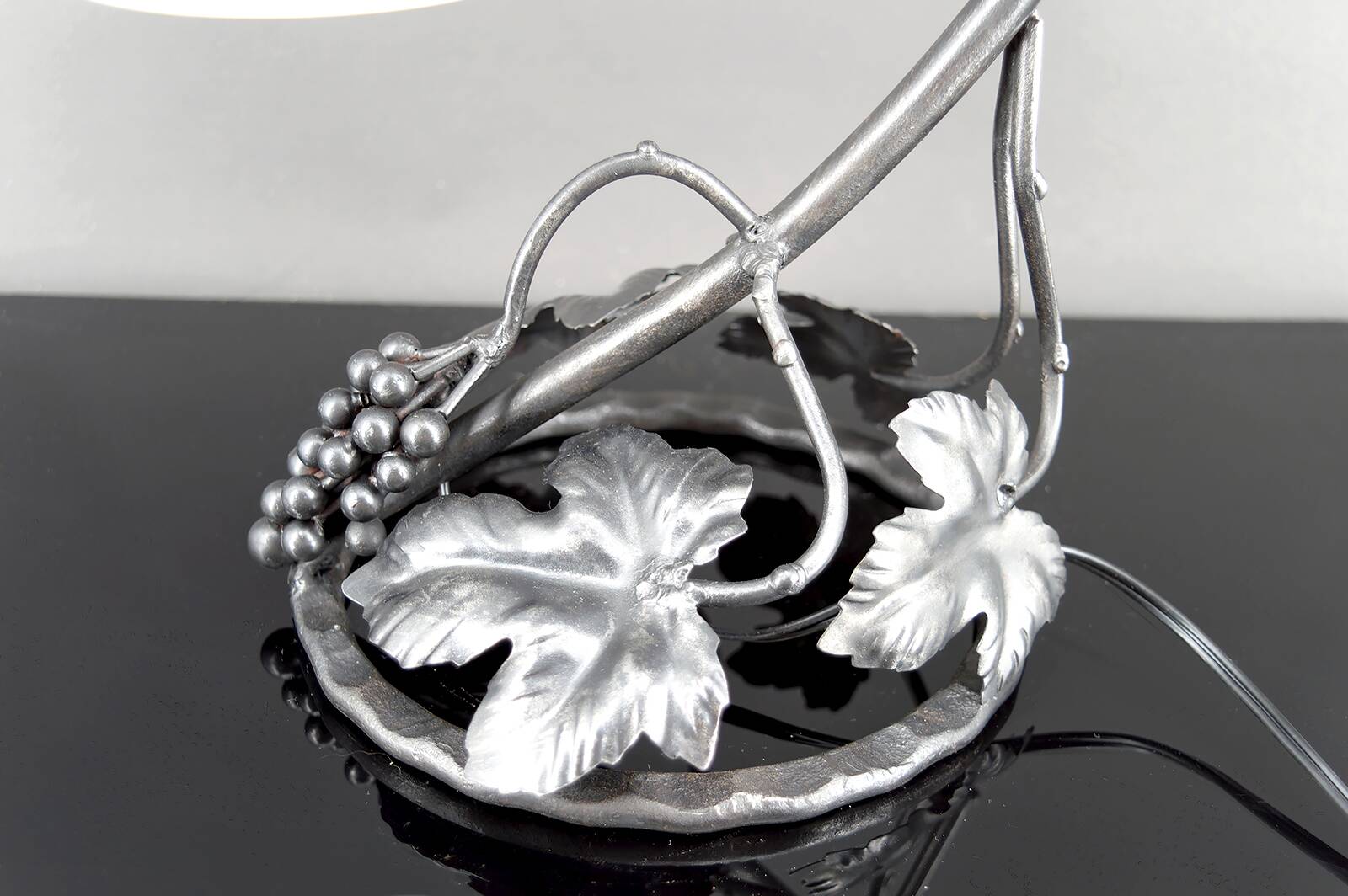 Wrought Iron Lamp, "Vine", Muller Frères Lunéville, Art Deco, c. 1930