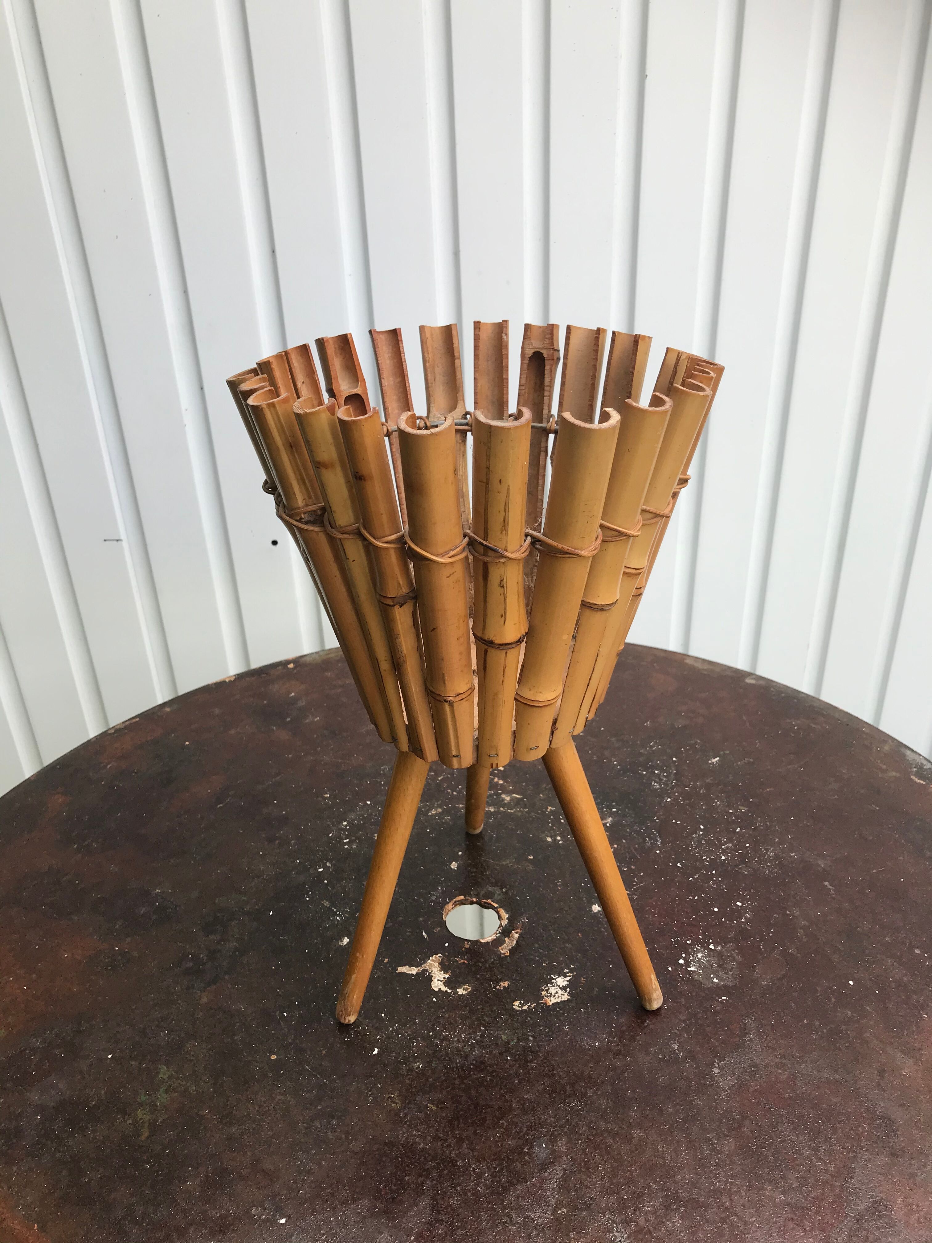 Cache jar in rattan and bamboo