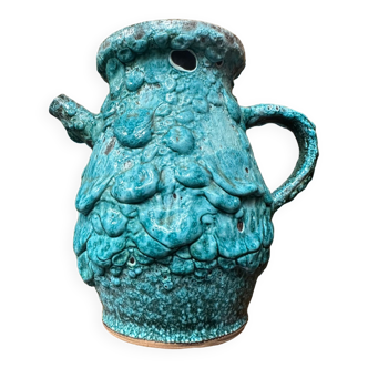 Pichet turquoise ancien étrange