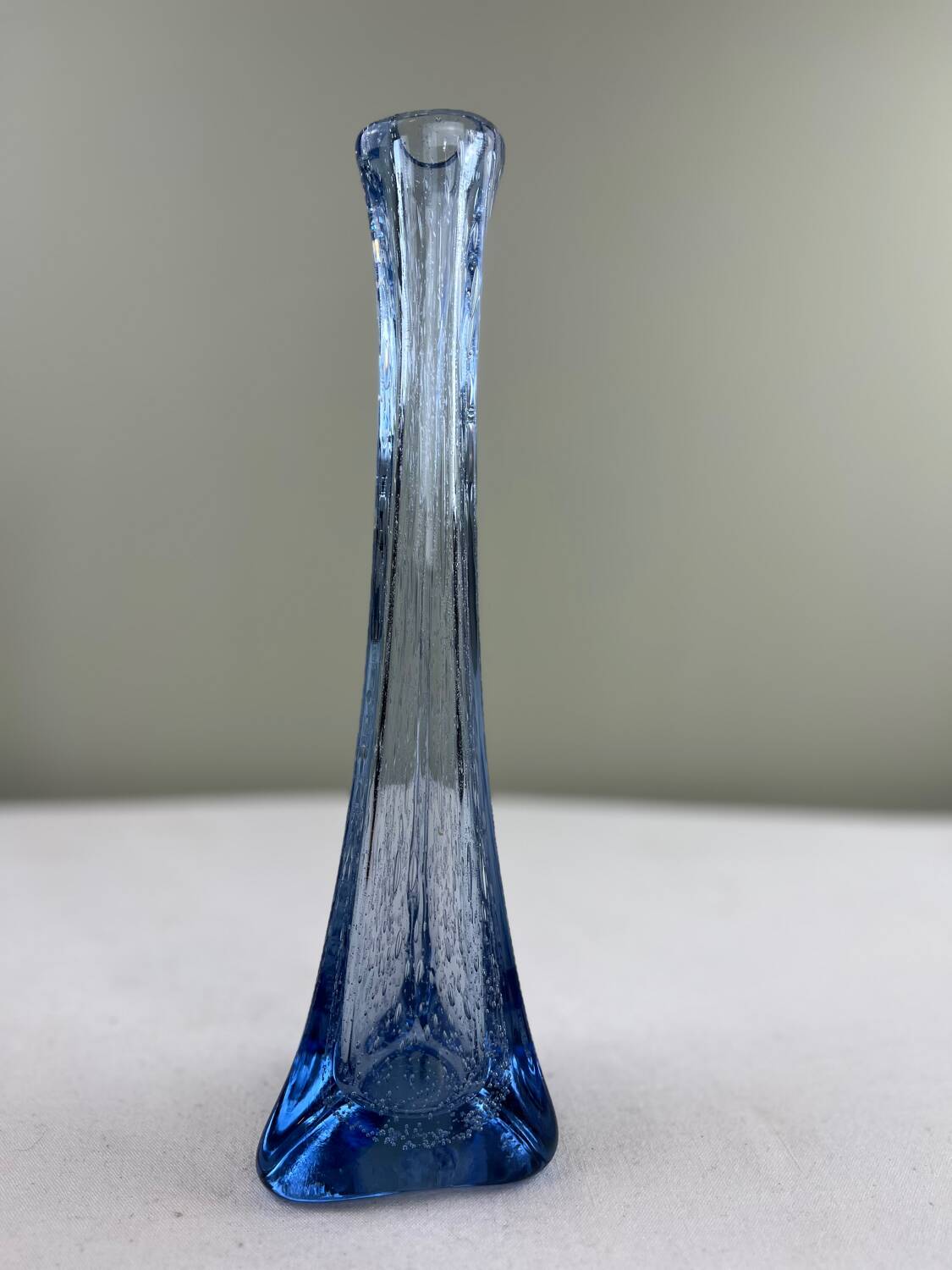 Blue bubble soliflore