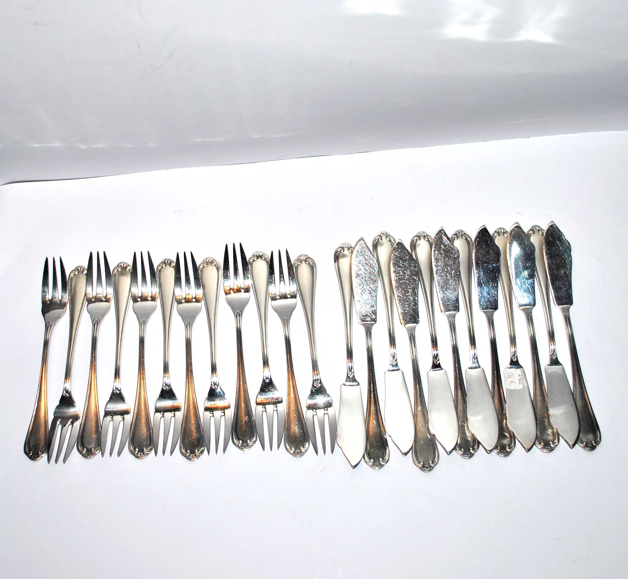 Set of 24 vintage fish cutlery in silver metal reneka