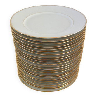 Set of 24 Limoges porcelain dinner plates
