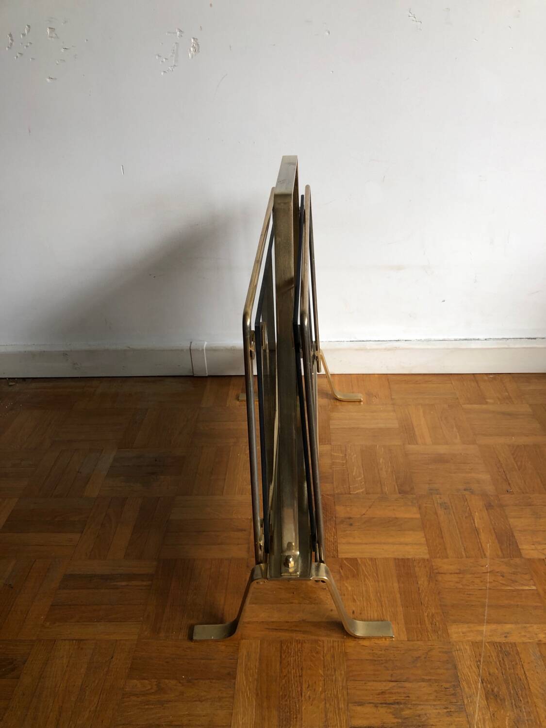 Jansen house style designer magazine rack