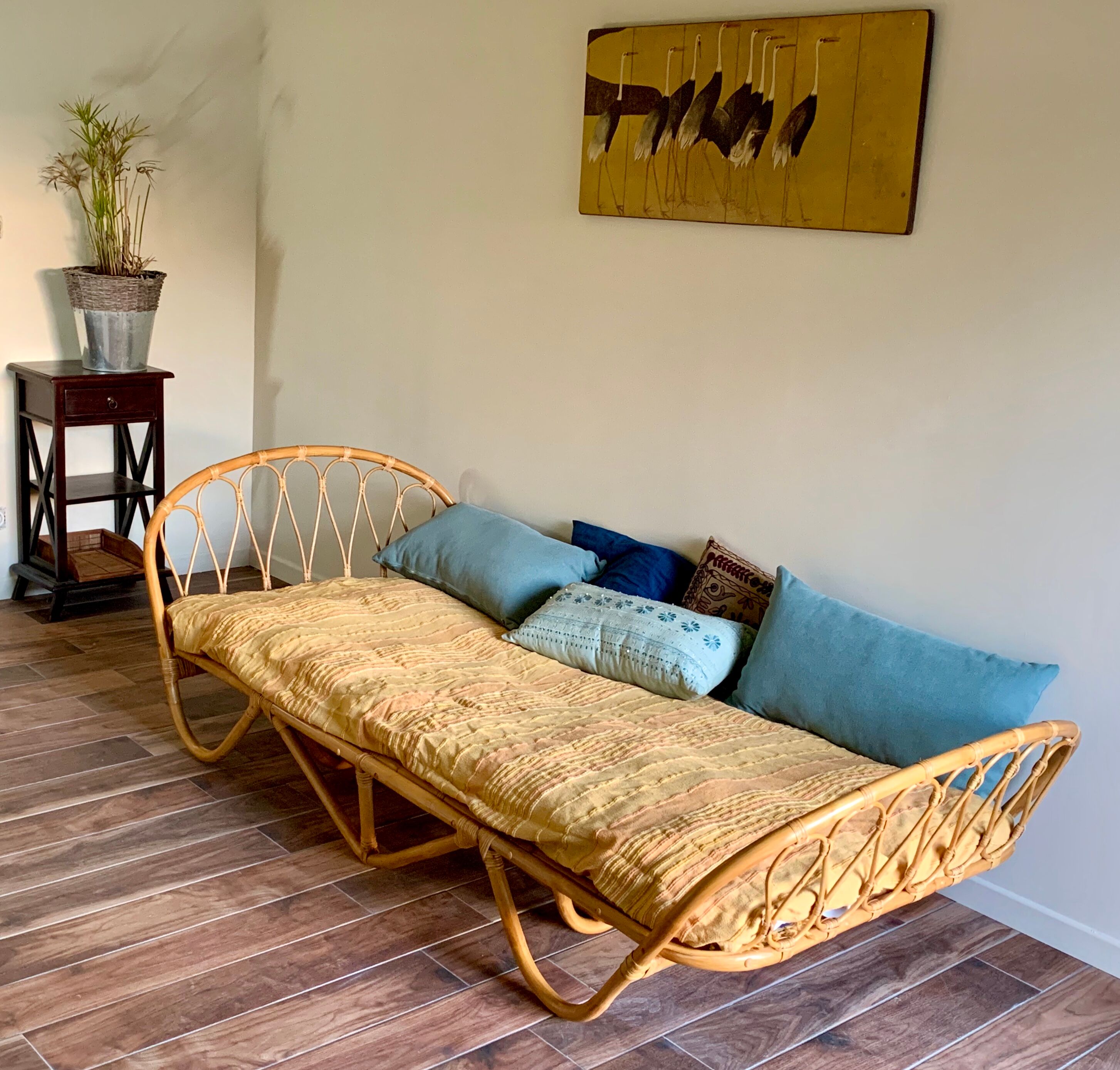 Rattan bench bed