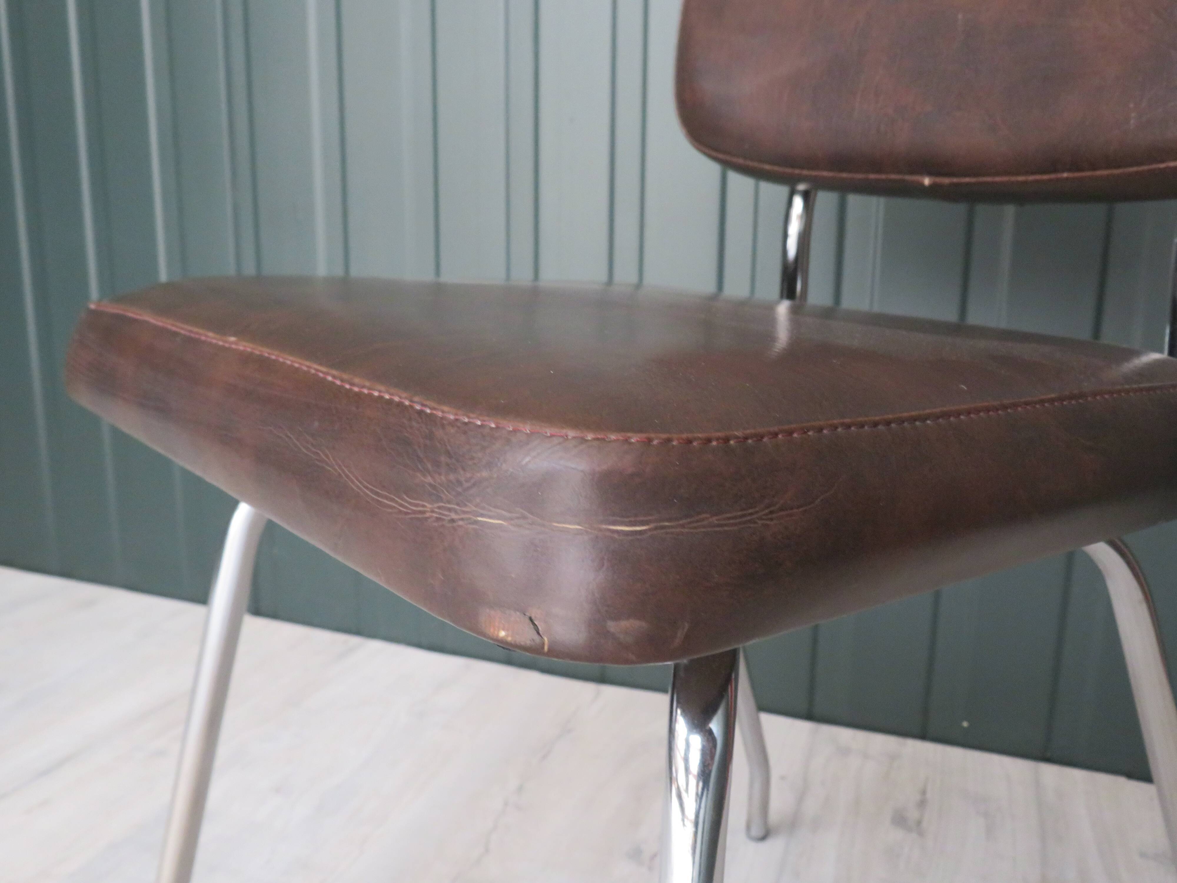 Set of 4 chairs in skaï and vintage chrome