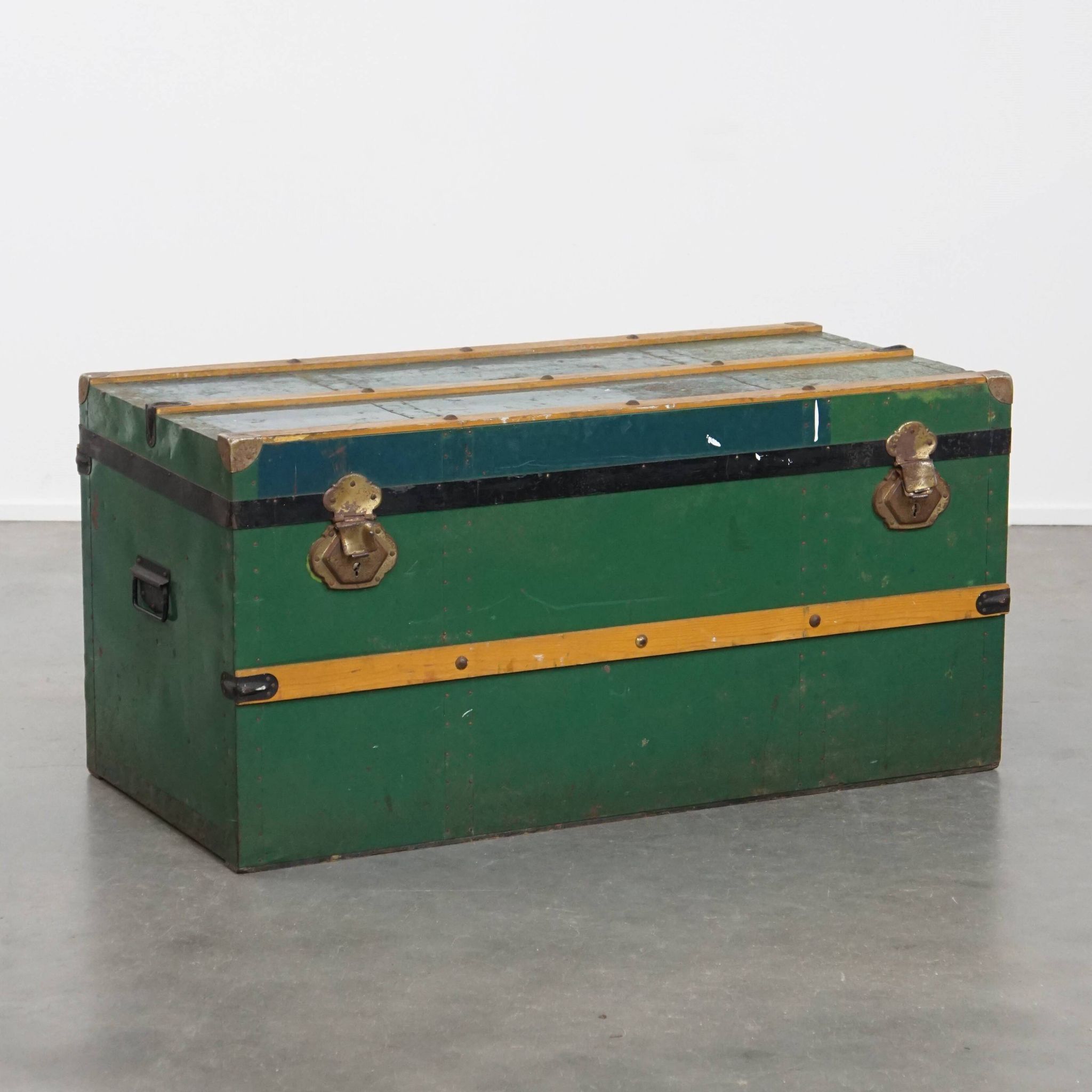 Large Antique Travel Trunk / Coffee Table from the Early 1900s with Handles