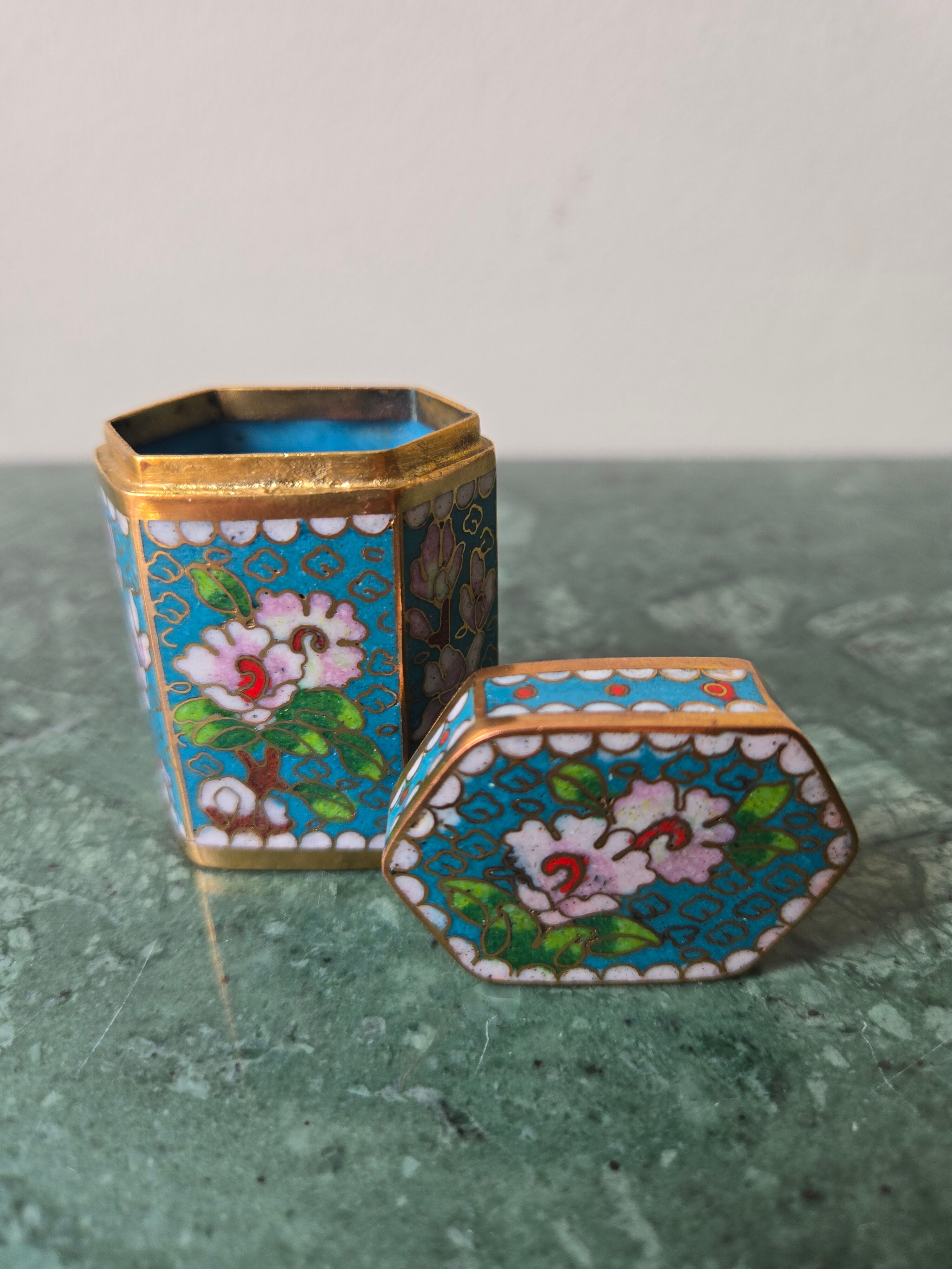 Cloisonné enamel opium box