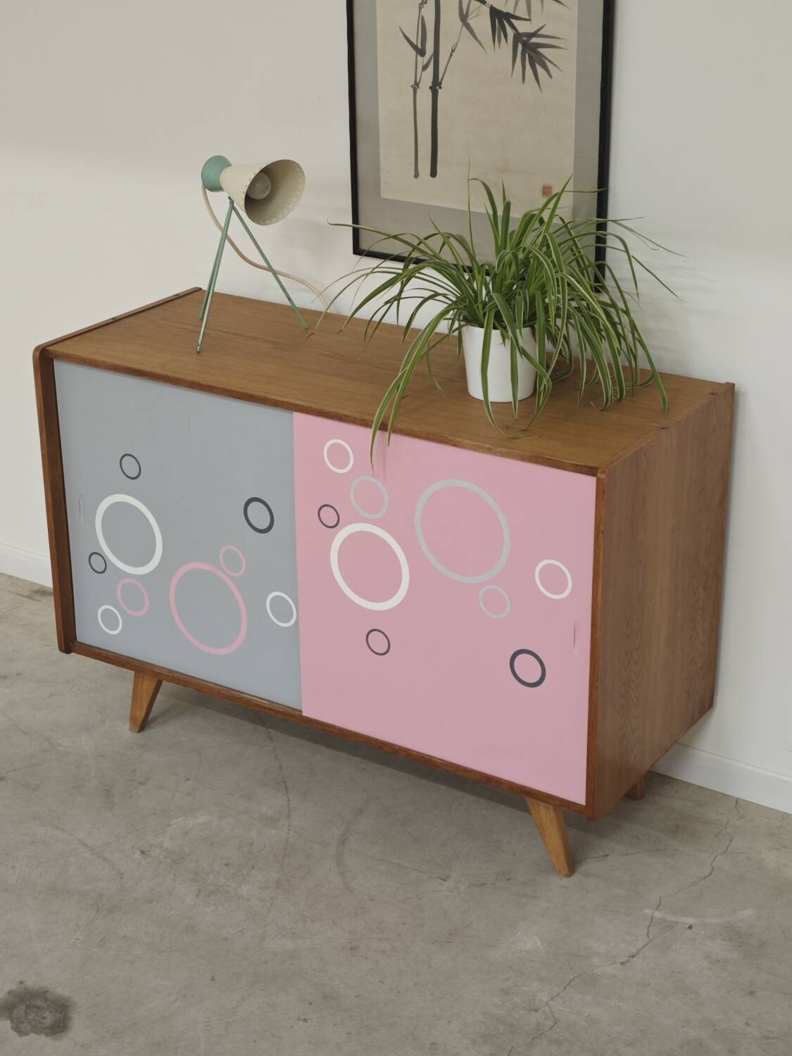Buffet U 452 rose et gris par Jiri Jiroutek pour Intérier Praha