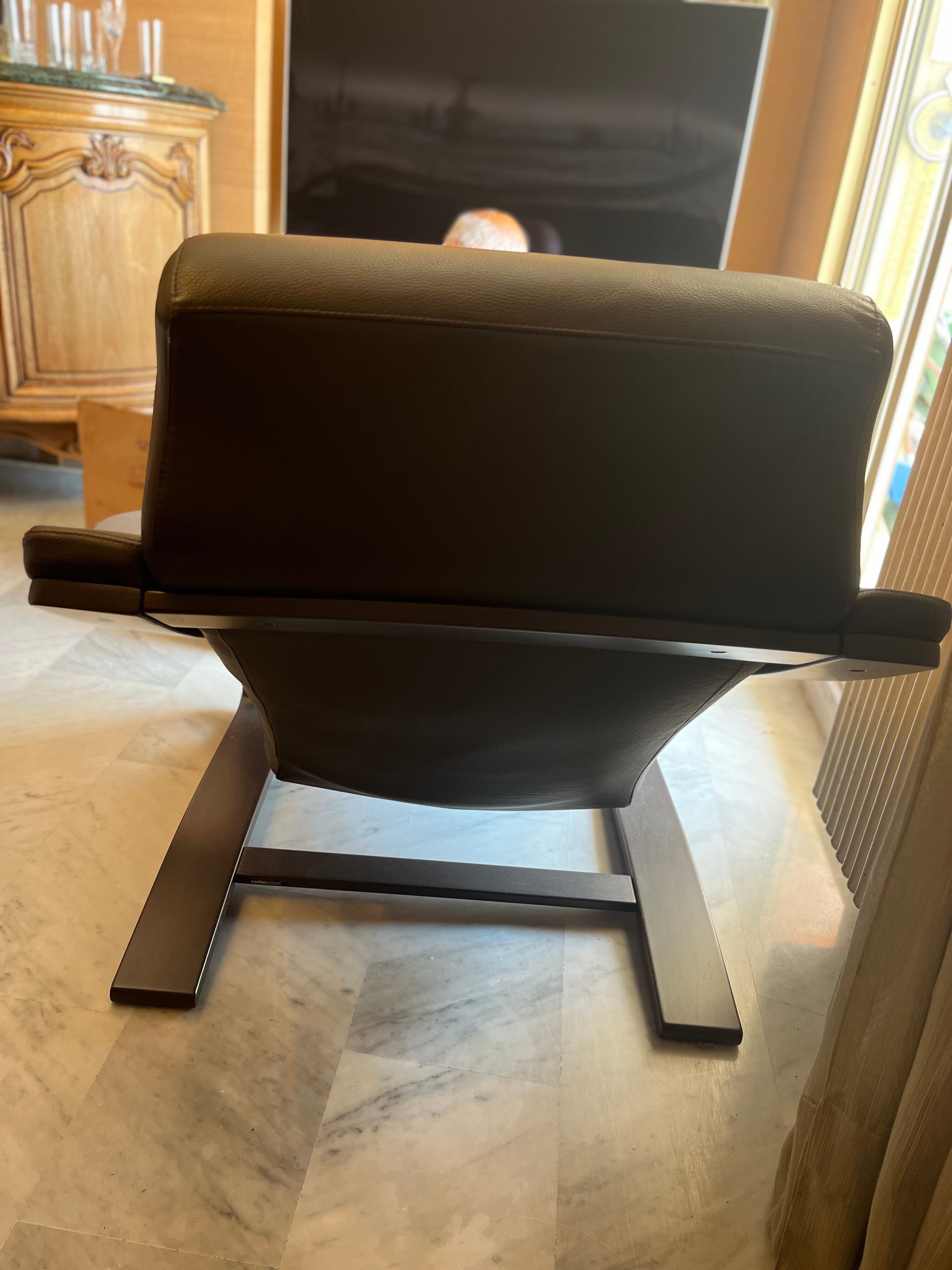 Armchair model Royal Leather Roche Bobois