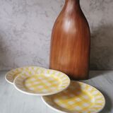 Glasgow tile plates