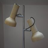 Light 2 lights on foot