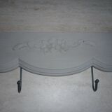 Porte manteaux en bois 4 patères fleurs gris