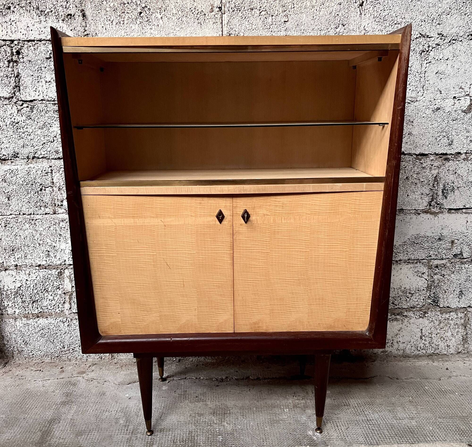 Vintage showcase in ash and lemon tree