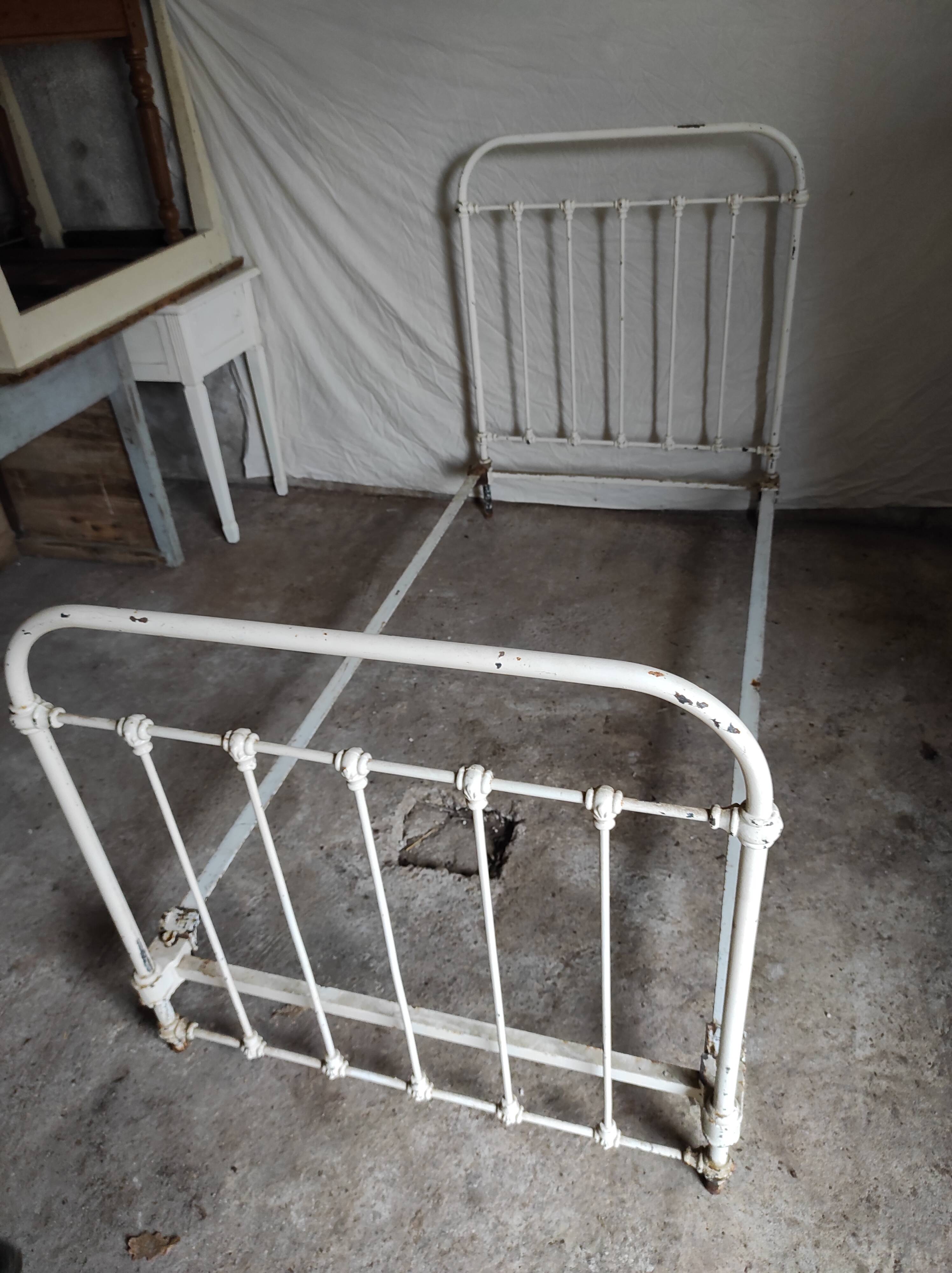 Iron bed