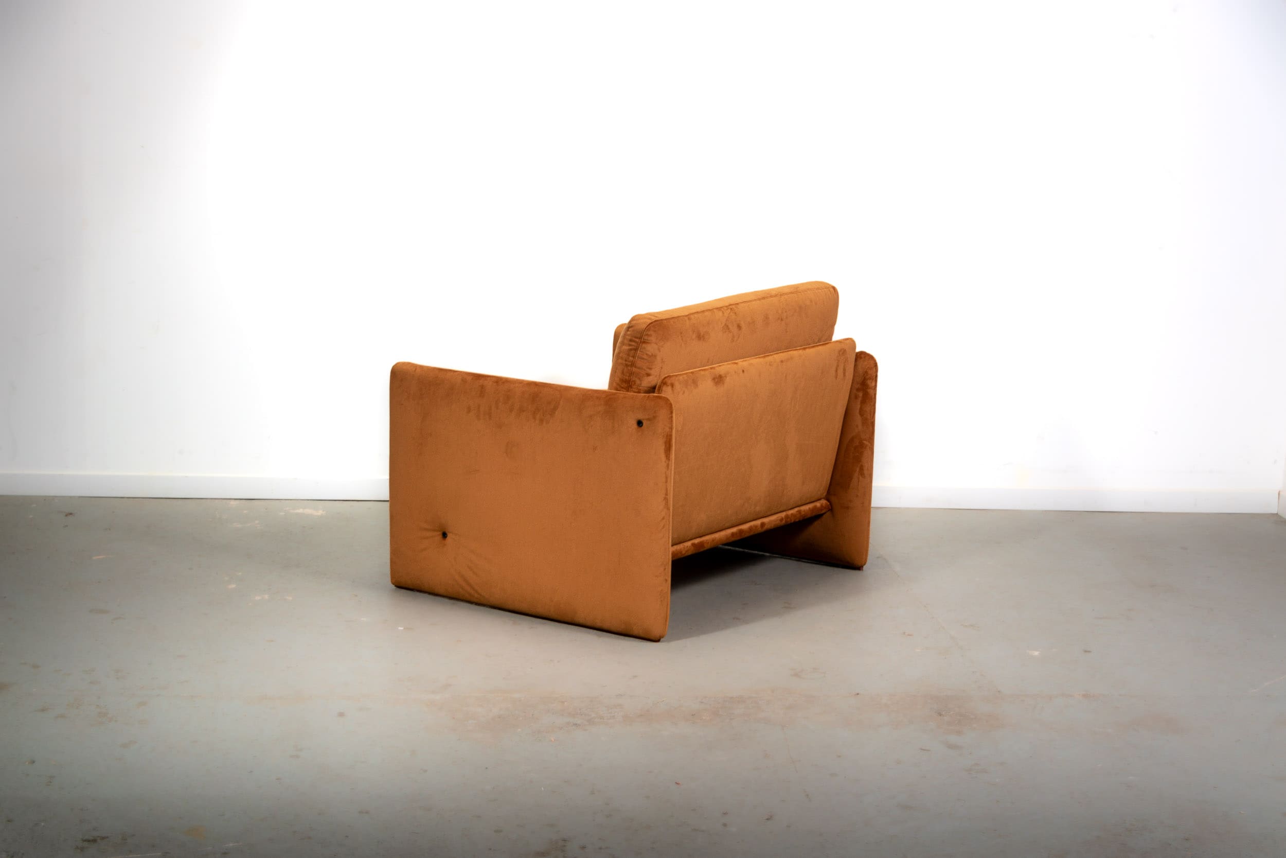 Simone oversize armchair by Kazuhide Takahama for Simon International