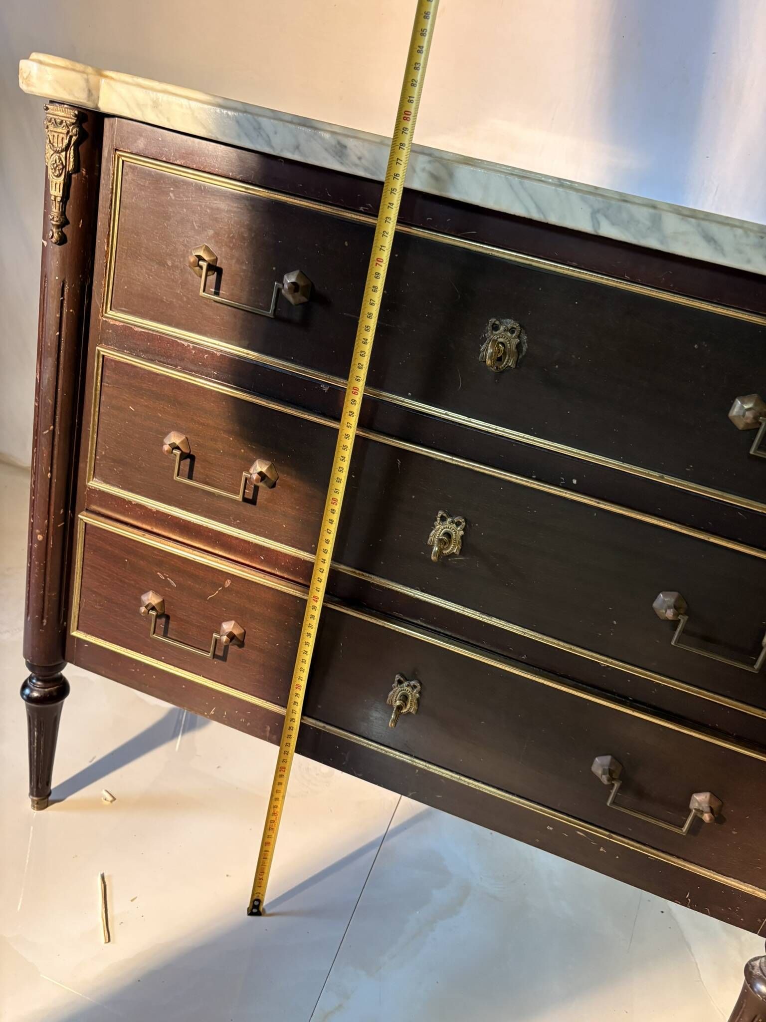 Commode with 3 drawers in Louis XVI style, marble and gilded bronze.