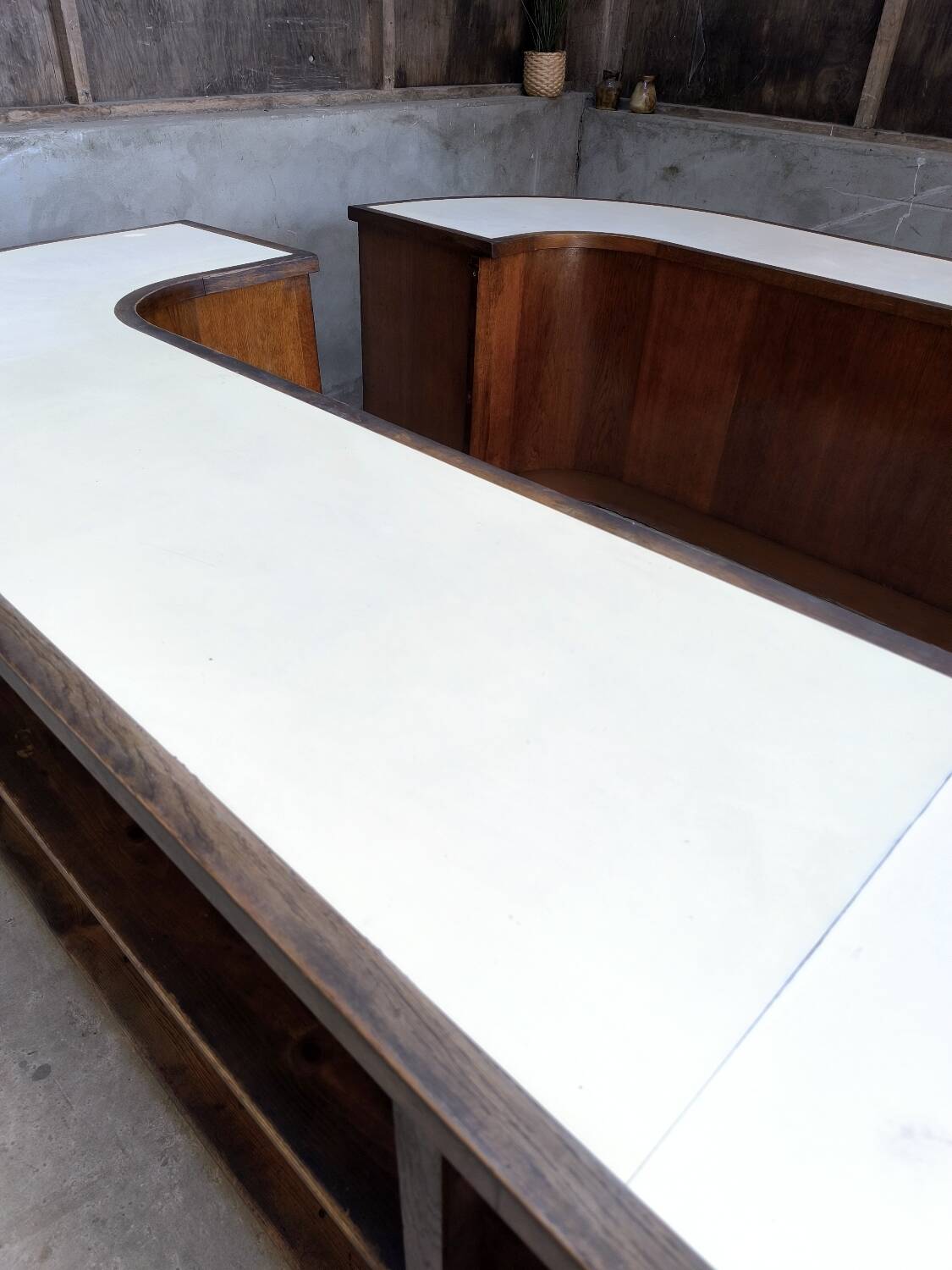 Ensemble de 2 comptoirs de magasin 1950