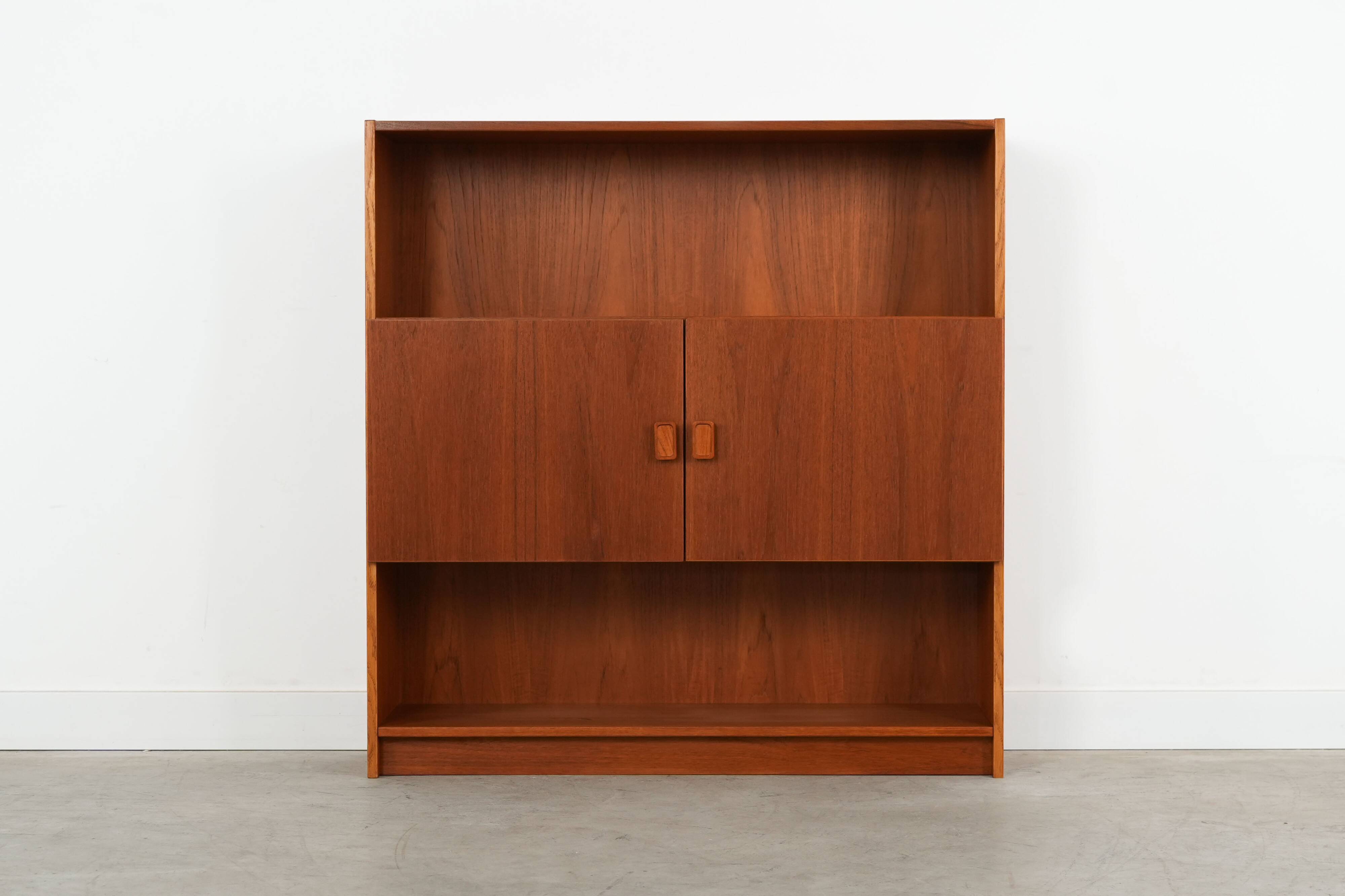 Teak bookcase, Danish design, 1970s, production: Denmark