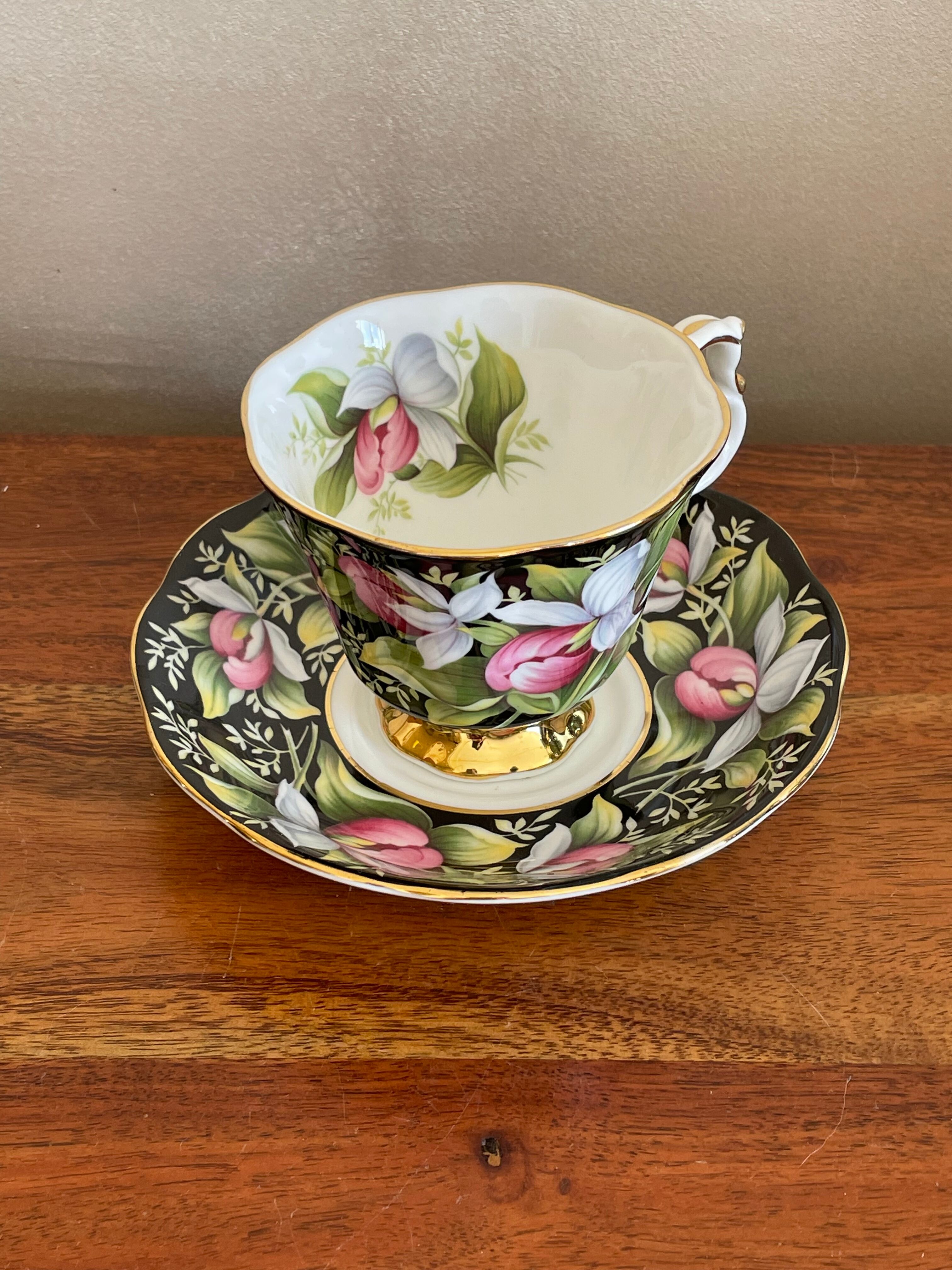 Tea cup royal albert provincial flowers 1975