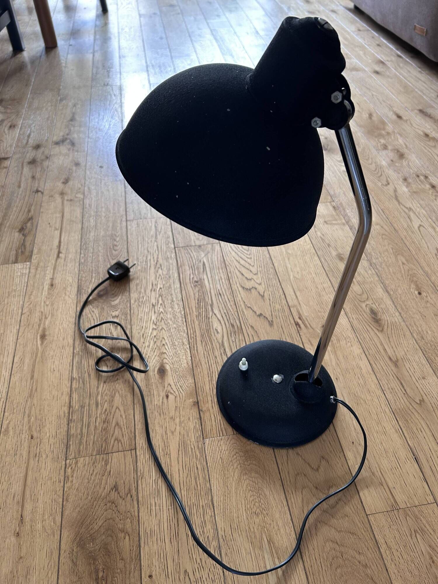 Beautiful articulated Iron lamp