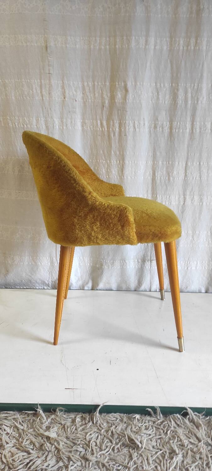 Vintage chair in wood and old gold fur - 50s/60s