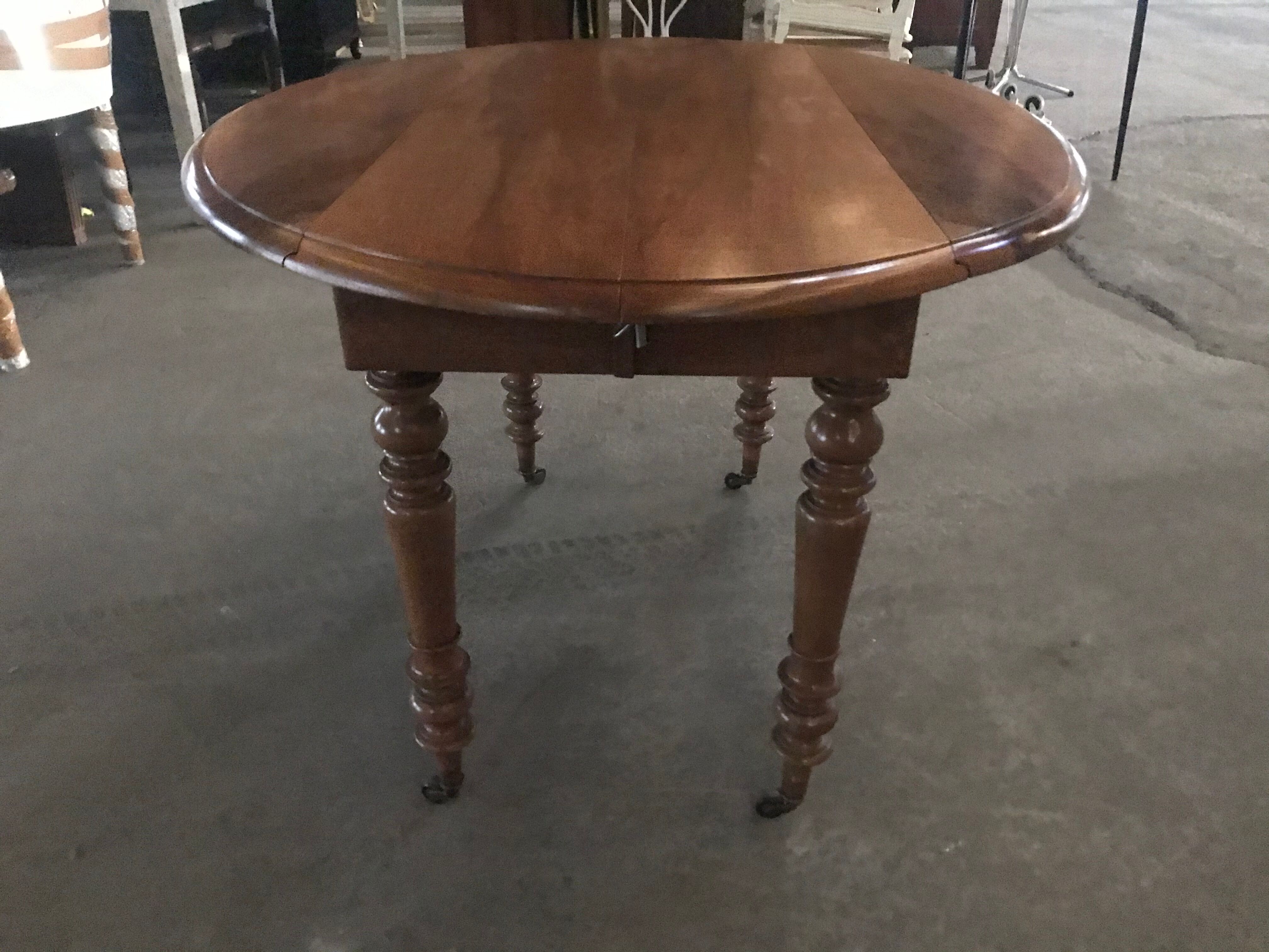 Table à volets Louis Philippe avec une rallonge