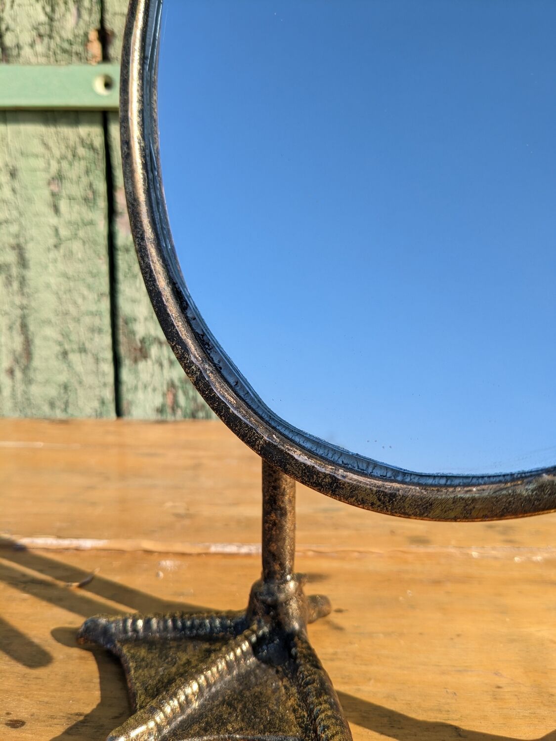 Metal mirror with duck legs