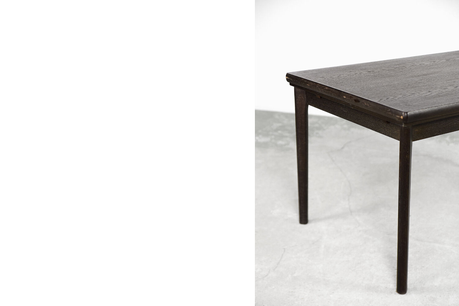 Modern Danish classic vintage mid-century oak folding dining table by AM Møbler, 1960s.