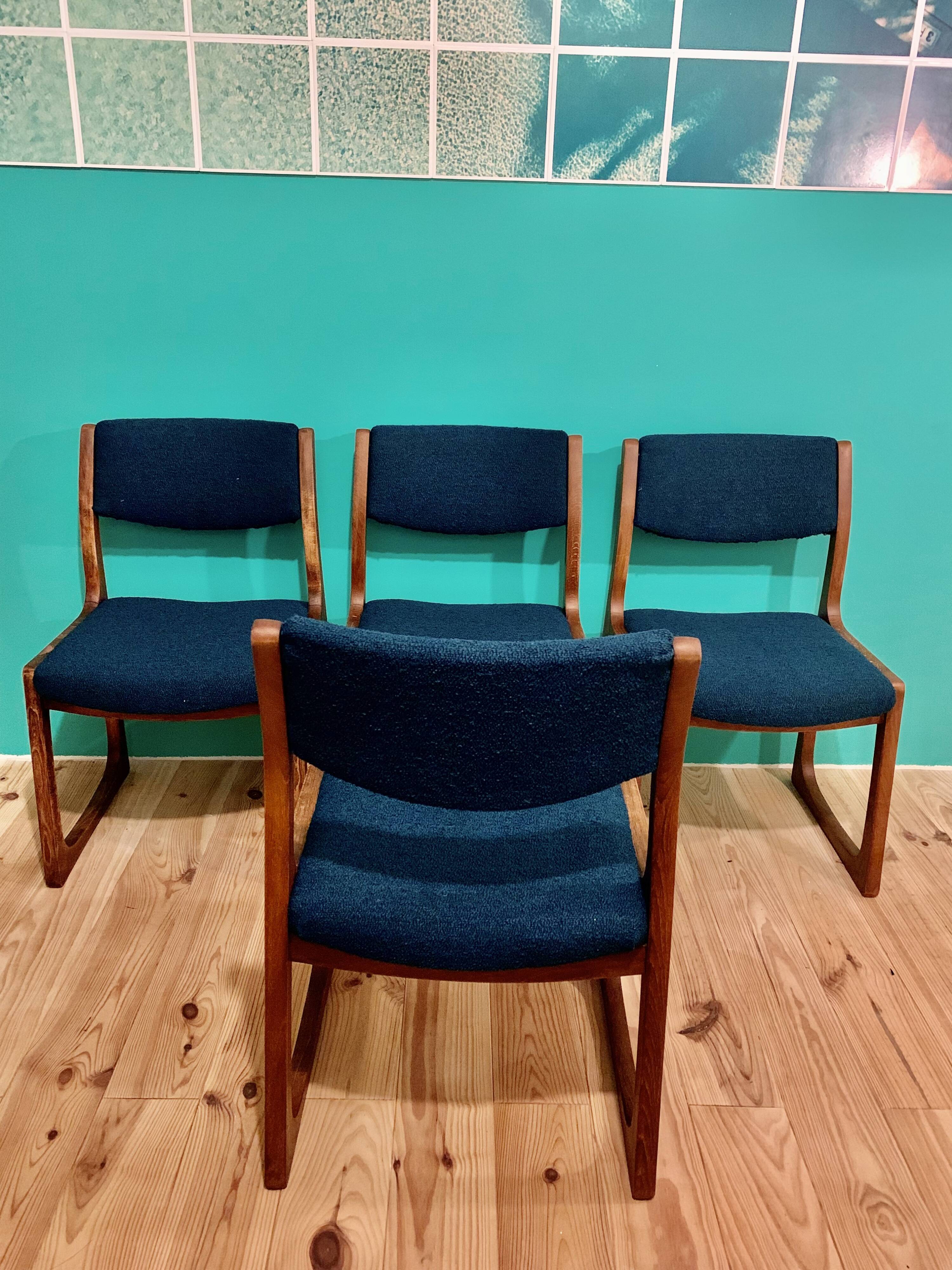 Set of 4 chairs sleigh vintage 1970