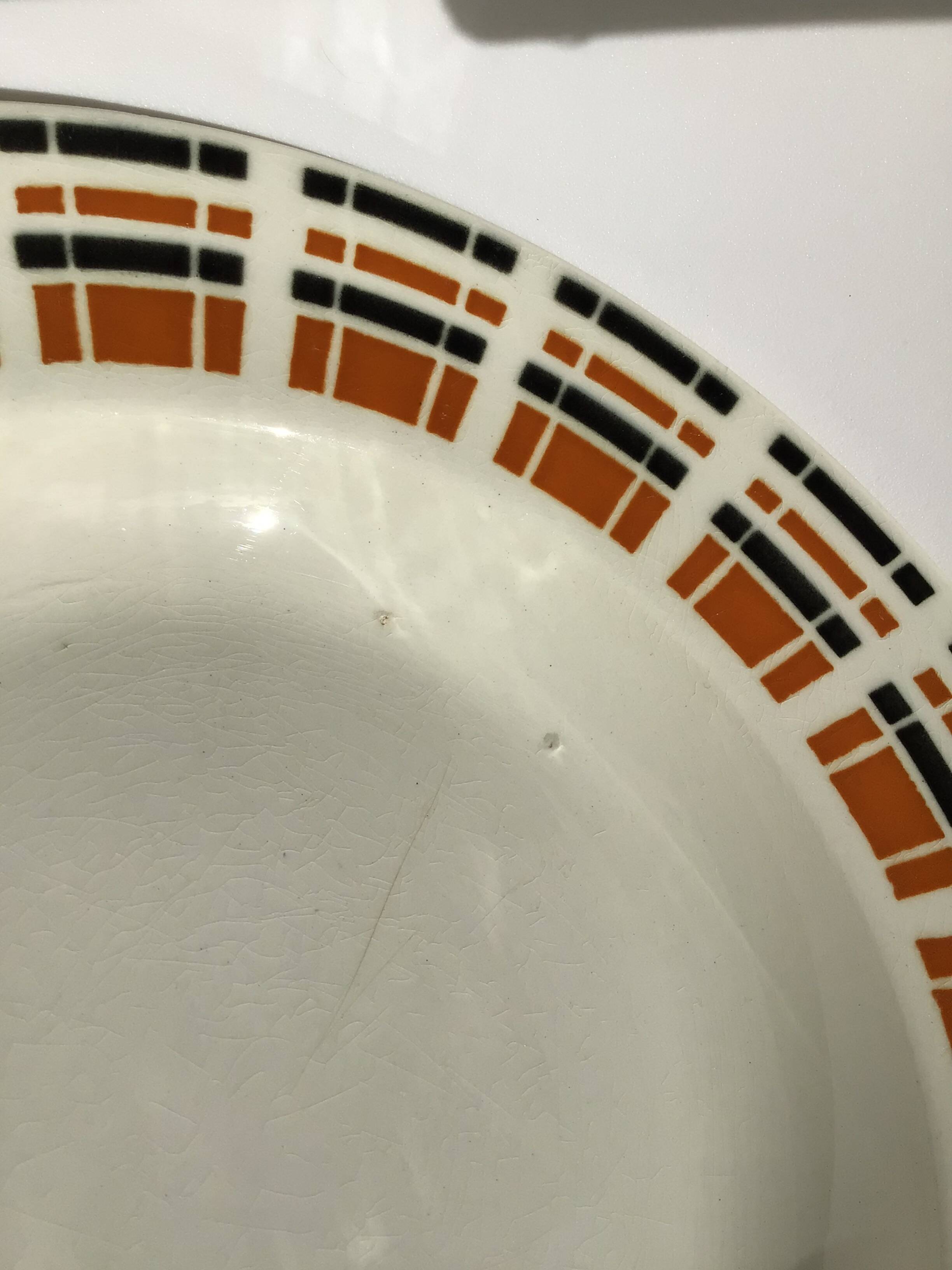 5 Badonviller red and black Scottish soup plates