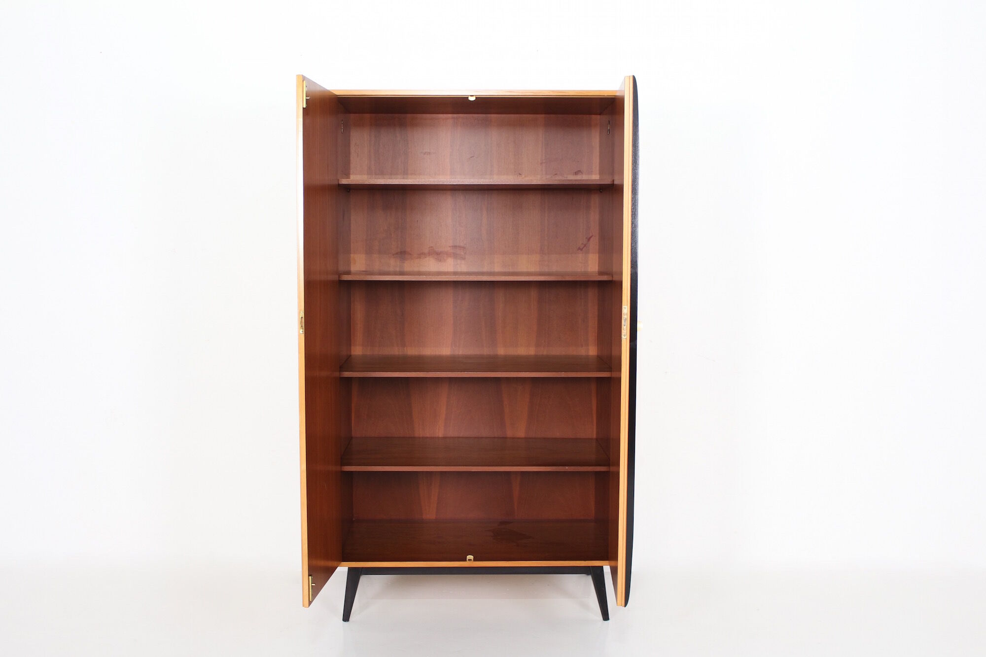 Penderie placard moderniste