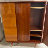 Armoire vintage pieds compas