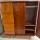 Armoire vintage pieds compas