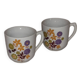 2 coffee cups - vintage