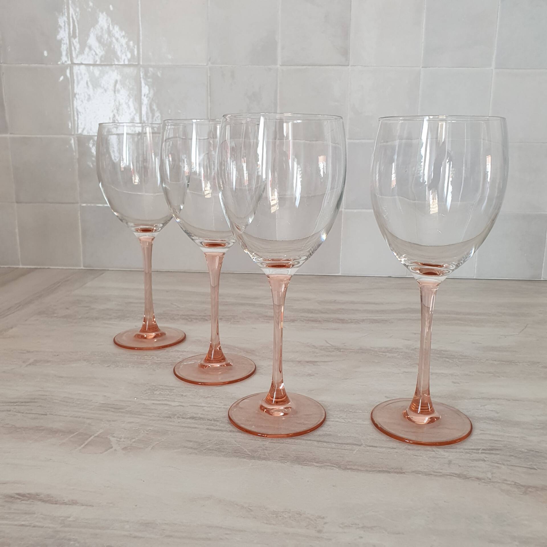 4 Verres à Eau ou Vin / verre à pied Rose