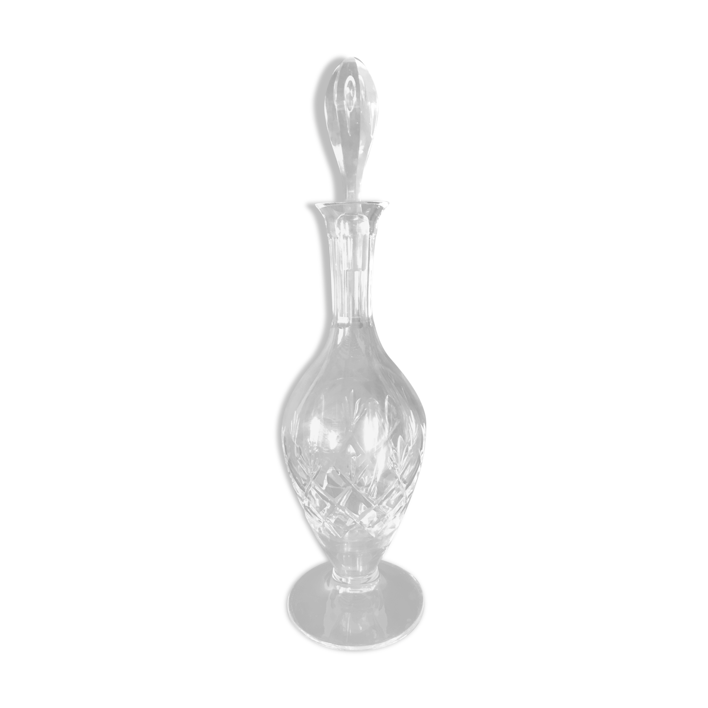 Crystal carafe cut on foot