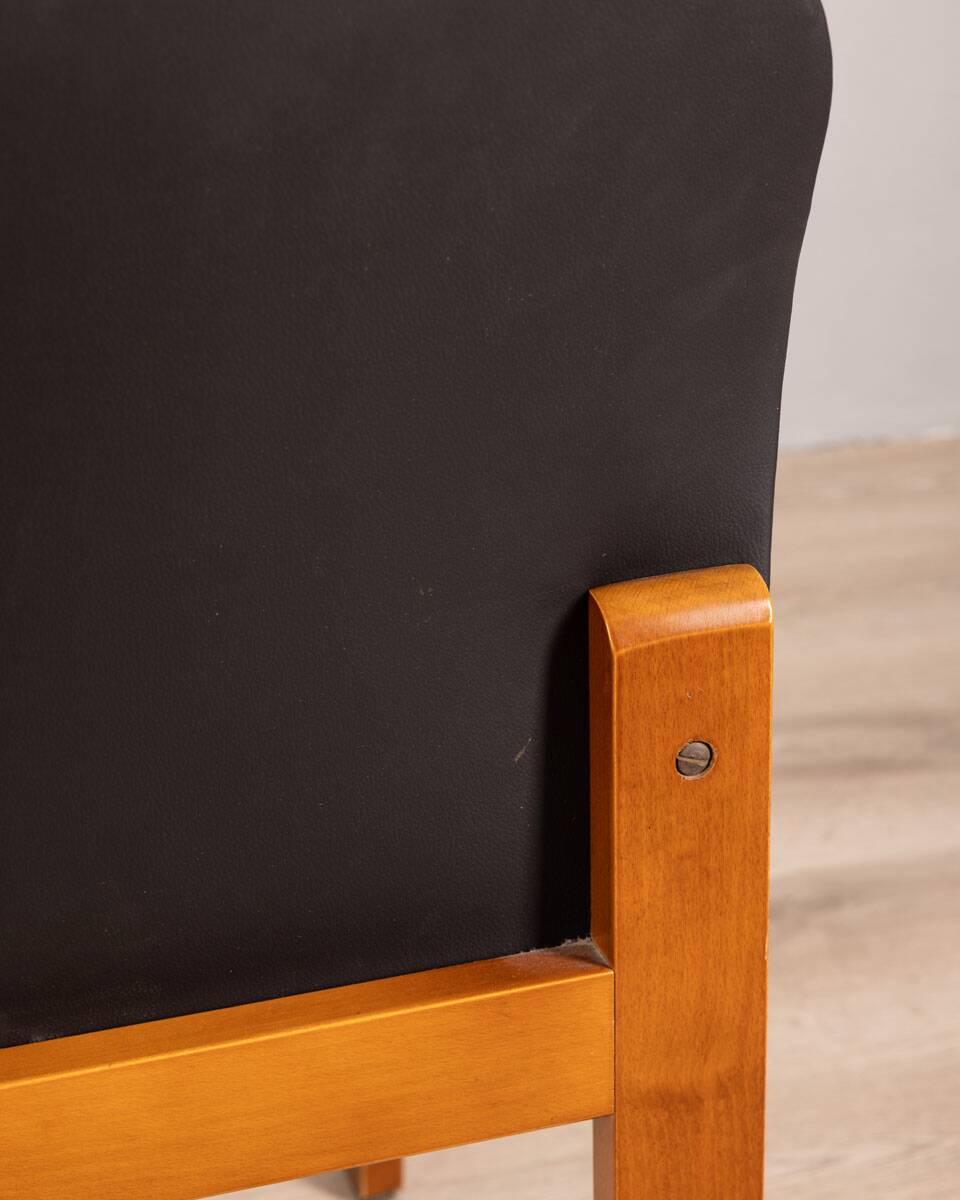 Set of 4  chairs 70s vintage in black leather Italian design