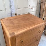 Vintage chest of drawers in light wood – natural elegance