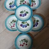 8 assiettes à dessert anciennes en barbotine