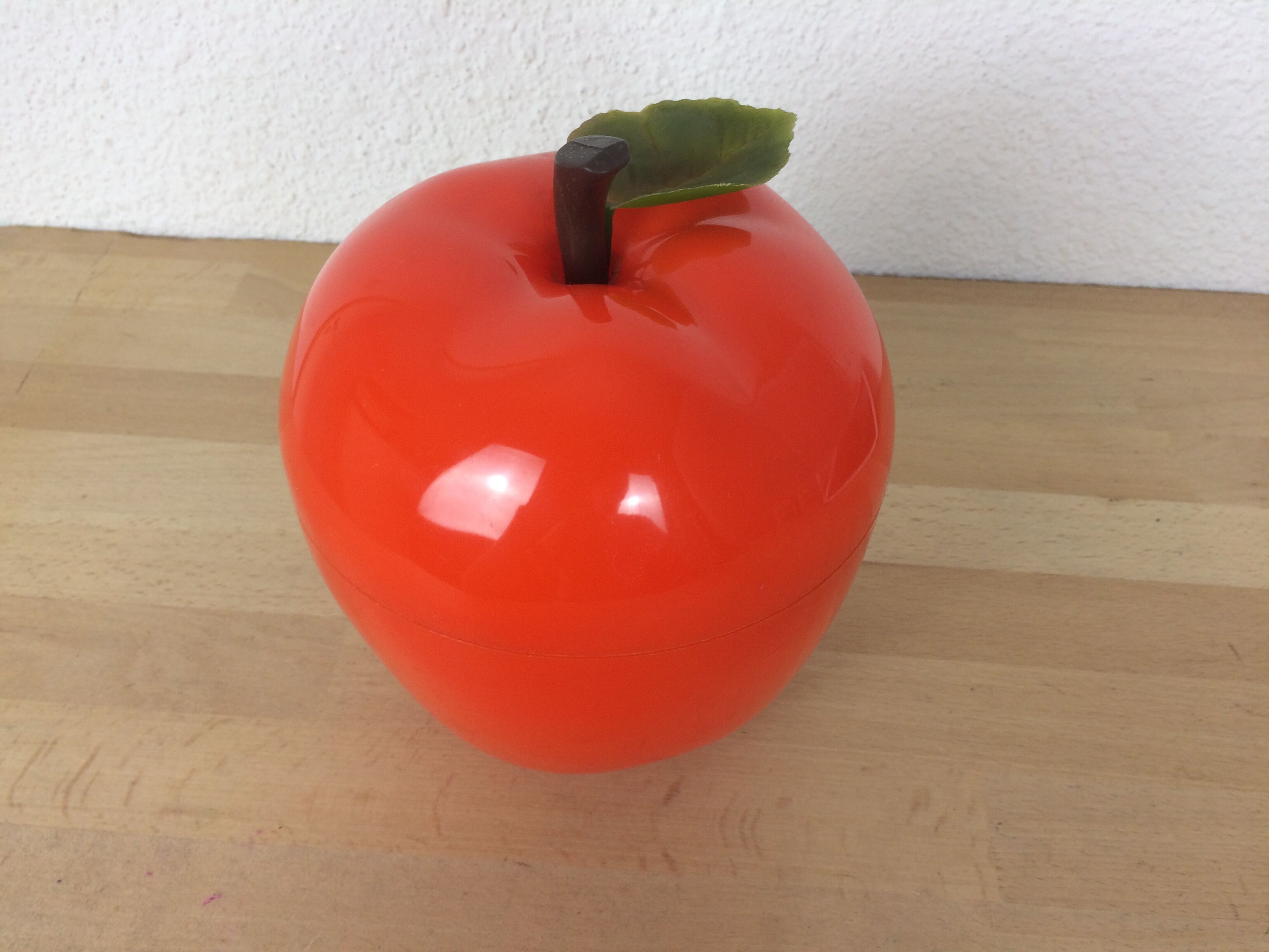 Vintage apple glaze bucket