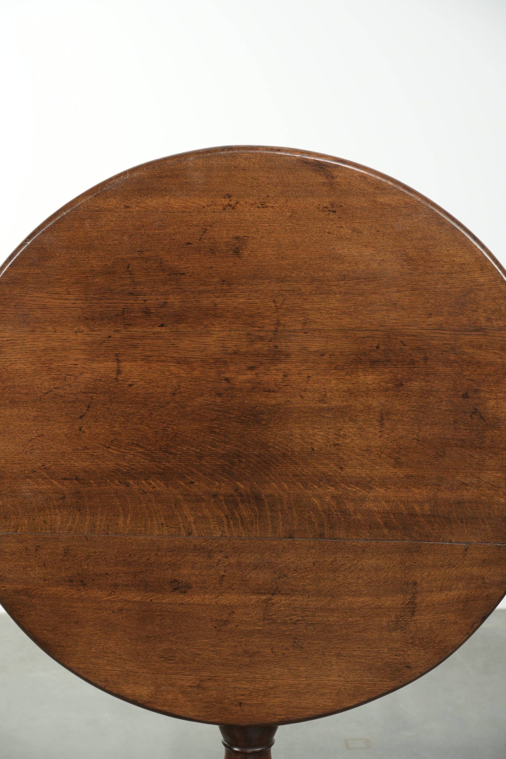 Antique English oak tilt top table / side table from the late 18th century